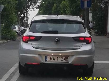 Biała Podlaska nieoznakowany radiowóz Opel Astra LRA 11248