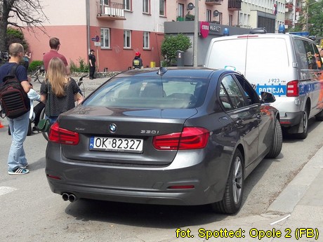 Opole - nieoznakowane BMW OK 82327