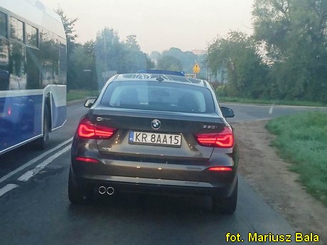 Kraków - nieoznakowany radiowóz policyjny BMW GT KR 8AA15